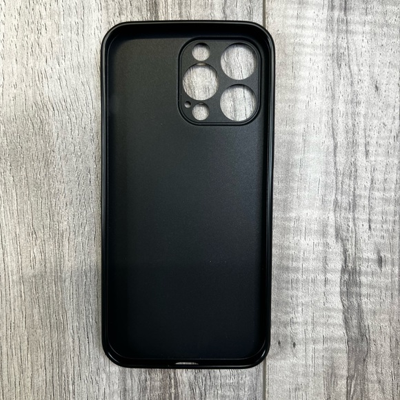 iPhone 13 Pro phone case. NWOT - Picture 4 of 4